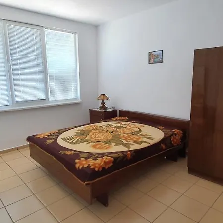 Стаи За Гости Гларус 1 Guest house